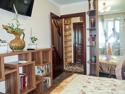 квартира за адресою Левка Лук'яненка вул. (Маршала Тимошенка), 1-В