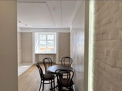 квартира по адресу Братьев Рогатинцев ул., 7