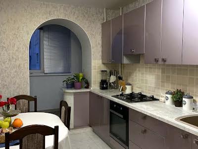 квартира по адресу Академика Филатова ул., 70/1