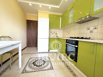 квартира за адресою Боголюбова вул., 35