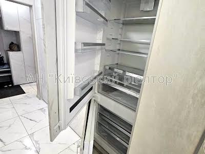 квартира по адресу Ревуцкого ул., 29