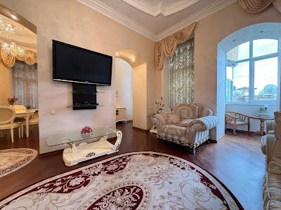 квартира за адресою Костельна вул., 8