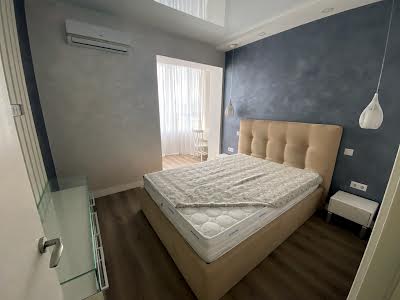 квартира по адресу Жулянська ул., 1г