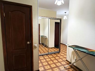 квартира за адресою Степана Рудницького вул. (Академіка Вільямса), 5