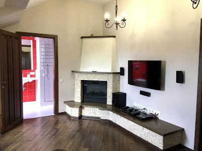 квартира по адресу вул. Тарасівська, 3