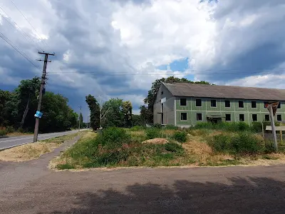 комерційна за адресою с. Михайлівка, Парова, 1