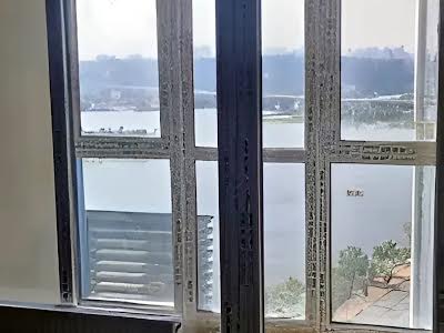 квартира за адресою Дніпровська набережна вул., 17В