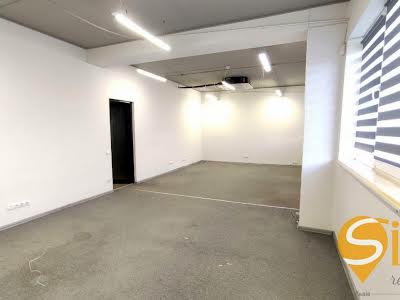 коммерческая по адресу Стрыйская ул., 202