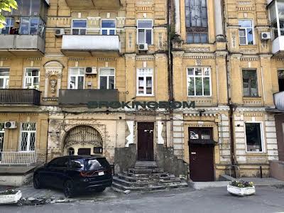 комерційна за адресою Саксаганського вул., 67