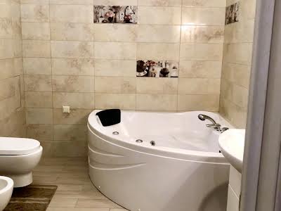 квартира за адресою В'ячеслава Чорновола вул., 27