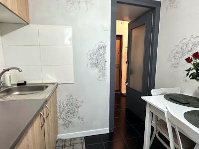 квартира за адресою Олени Теліги вул., 57