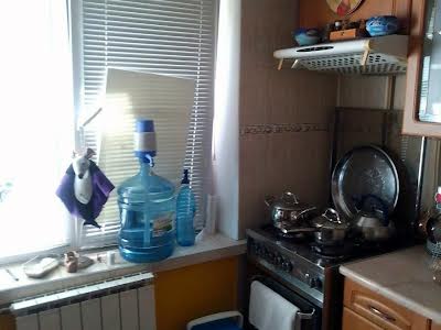 квартира за адресою Романа Шухевича просп. (Генерала Ватутіна), 14-А