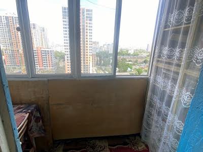 квартира за адресою Автозаводська вул., 77