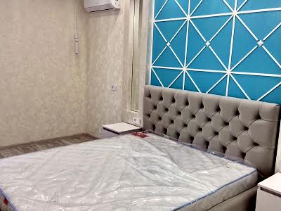 квартира за адресою Дніпровська набережна вул., 18а