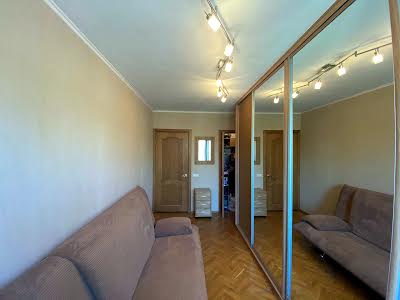квартира за адресою Празька вул., 22