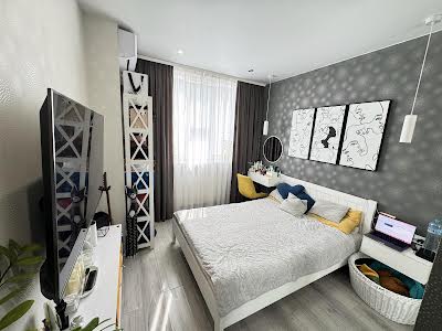квартира за адресою Андрія Малишка вул. (Льва Толстого), 102