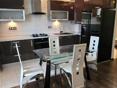квартира за адресою Молодіжна вул., 55