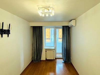 квартира по адресу Героев Крут ул. (Фурманова), 10