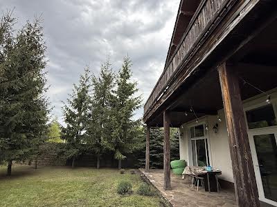 будинок за адресою травнева, 11