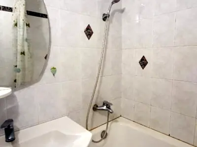 квартира за адресою Анни Ахматової вул., 23
