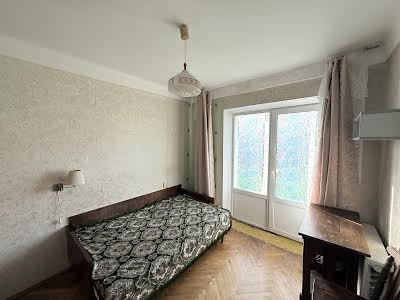 квартира за адресою Ореста Левицького вул. (Академіка Курчатова), 8