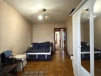 квартира за адресою Братиславська вул., 44/2