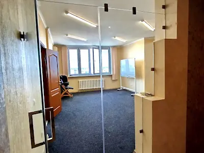 коммерческая по адресу Срібнокільська, 1
