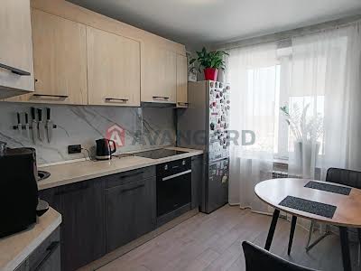 квартира за адресою Перемоги вул., 135