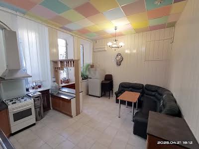 комерційна за адресою Грецька вул., 25