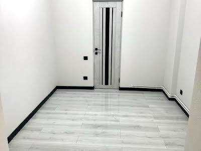 квартира за адресою Підвалля вул., 3