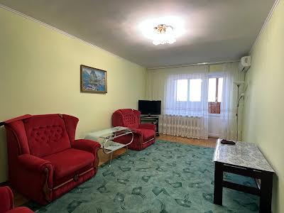 квартира за адресою Стадіонна вул., 6а
