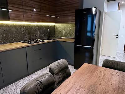 квартира за адресою Генерала М. Тарнавського пров., 30