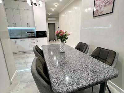 квартира по адресу Свободы ул., 1