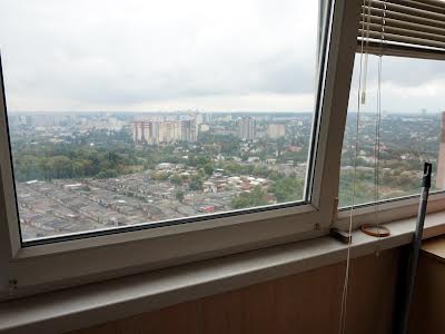 квартира за адресою Миколи Амосова вул., 4