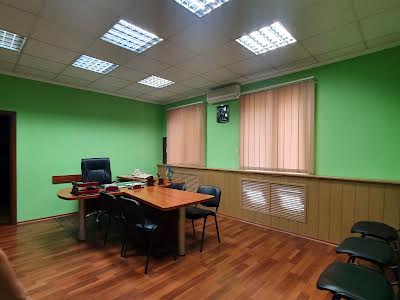комерційна за адресою Харківська вул., 120