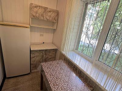 квартира за адресою кучеренка, 5