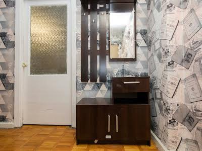 квартира за адресою Костянтинівська вул., 63/12