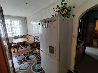 квартира за адресою Європейського Союзу просп. (Правди), 37-Б