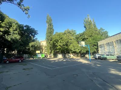 квартира за адресою Богдана Хмельницького вул., 1
