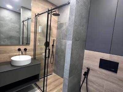 квартира за адресою Салютна вул., 2к6