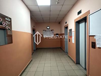 квартира по адресу Бориспольская ул., 4