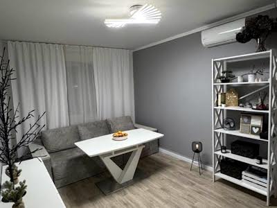 квартира за адресою Полтавська вул., 4