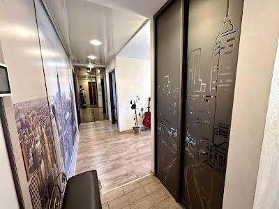 квартира по адресу Героев просп., 17
