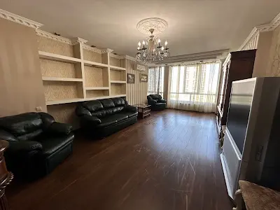 квартира за адресою Ахматова, 30