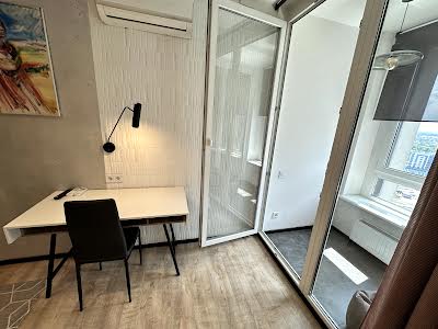 квартира за адресою Зарічна вул., 4