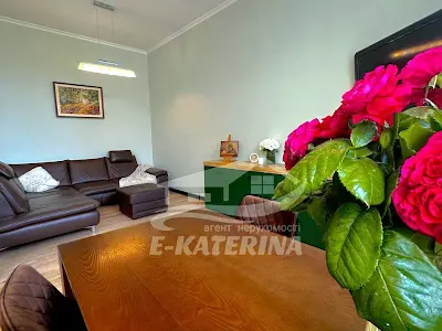 квартира по адресу Ялинкова ул., 49