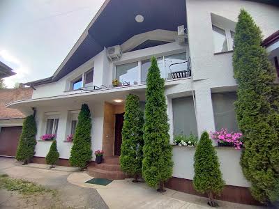 дом по адресу Мукачевская ул.