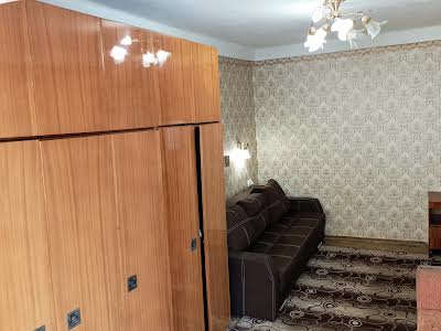 квартира за адресою Дегтярівська вул., 10