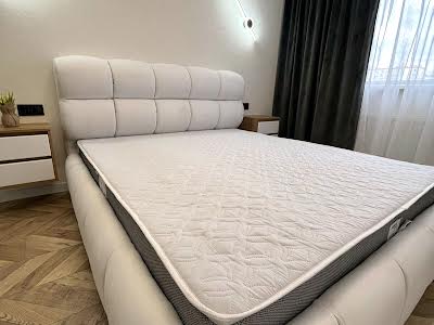 квартира за адресою Свободи вул., 5С