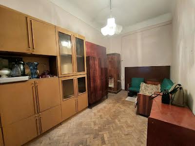 квартира за адресою Театральна вул., 23